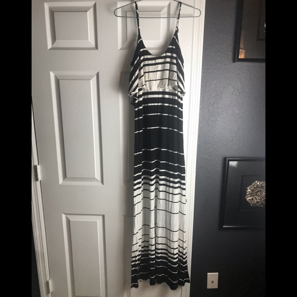 Black and white maxi dress
